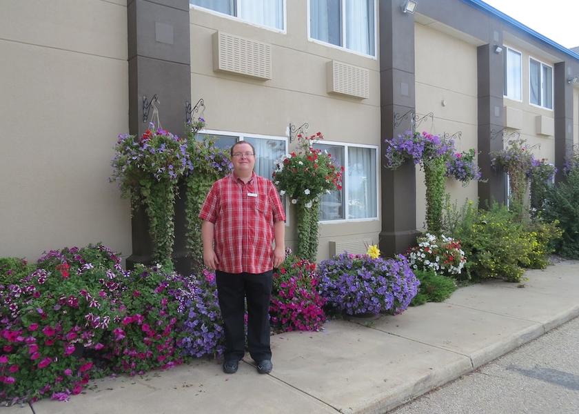 Alberta Rocky Mountain House Reception