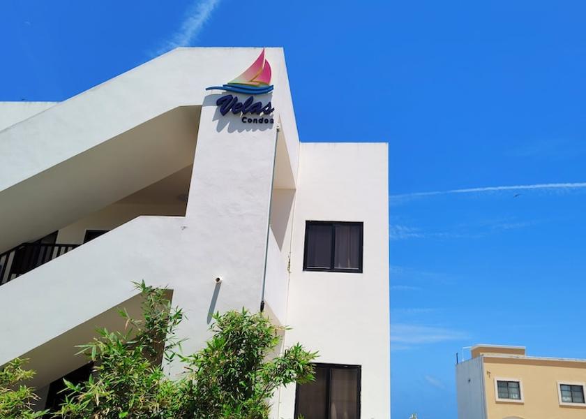Quintana Roo Puerto Morelos Facade