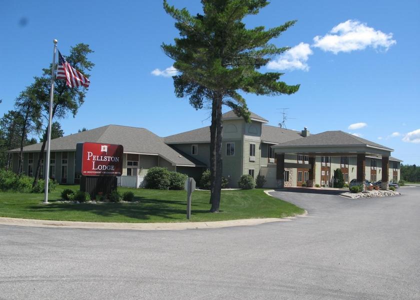 Michigan Pellston Exterior Detail