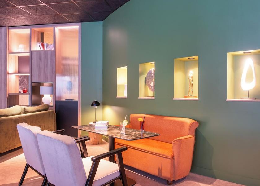 Nouvelle-Aquitaine Chasseneuil-du-Poitou Bar (on property)