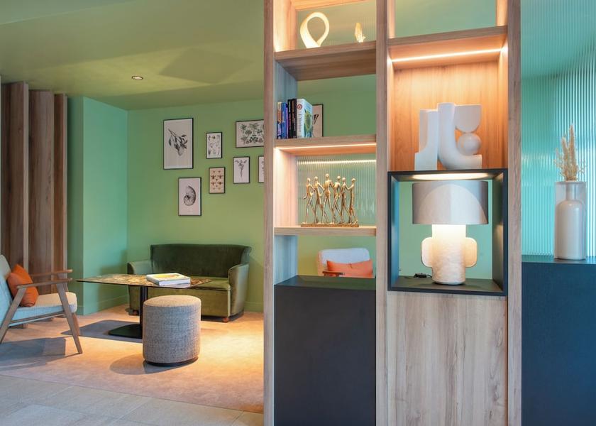 Nouvelle-Aquitaine Chasseneuil-du-Poitou Lobby
