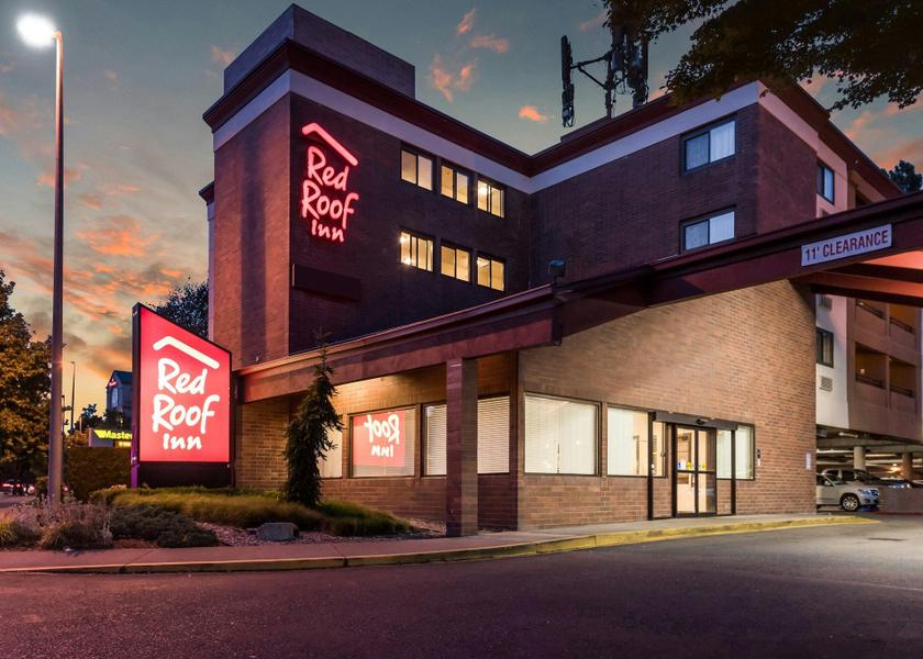 Washington SeaTac Hotel Exterior