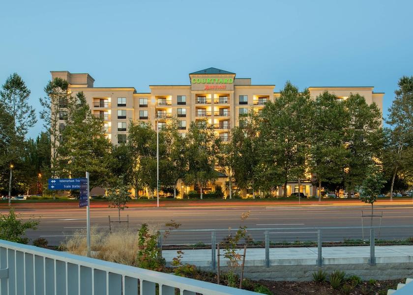 Washington Tukwila Exterior Detail