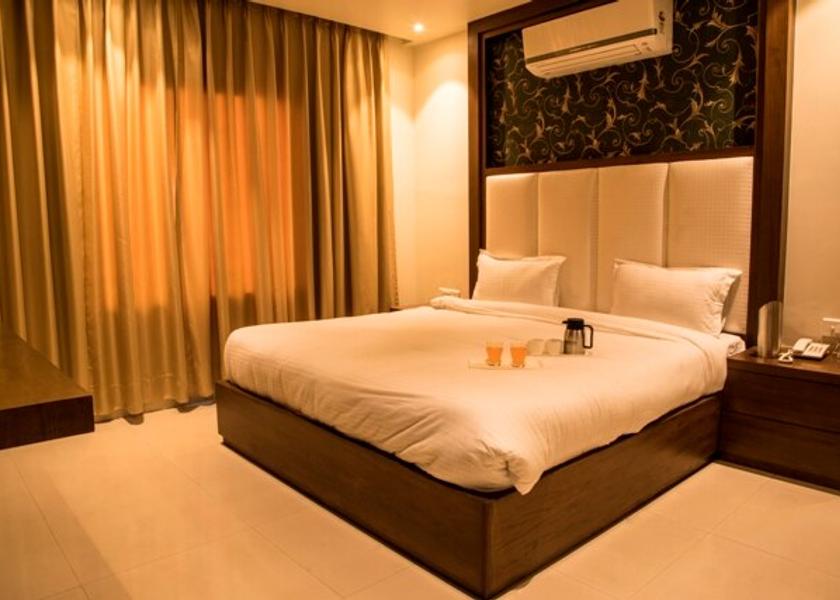 Rajasthan Alwar Club Room