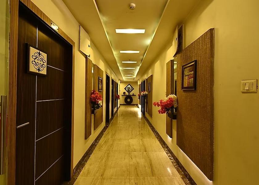 Uttar Pradesh Lucknow Public Areas