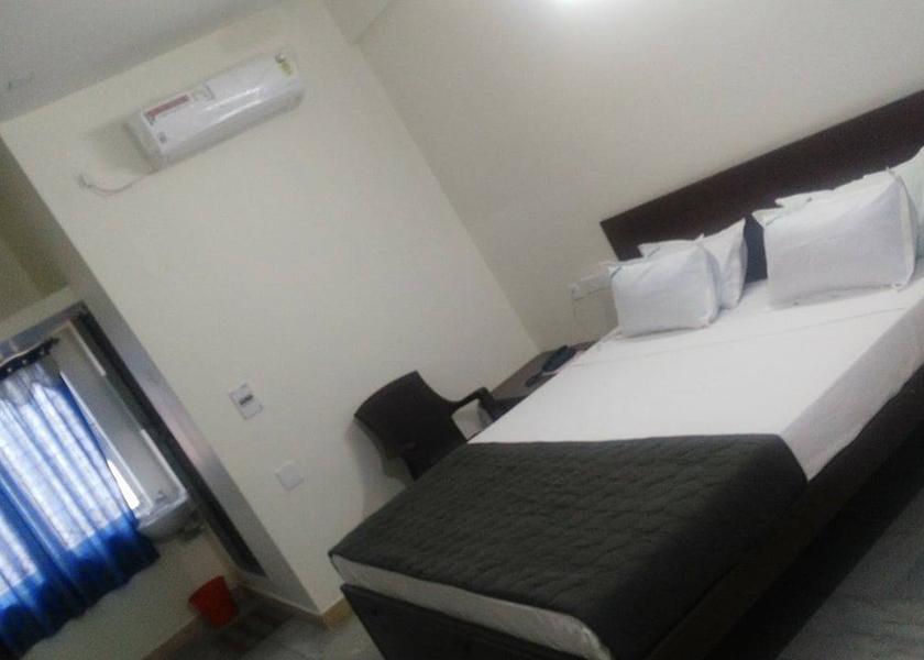 Tamil Nadu Tirupur A/C Room