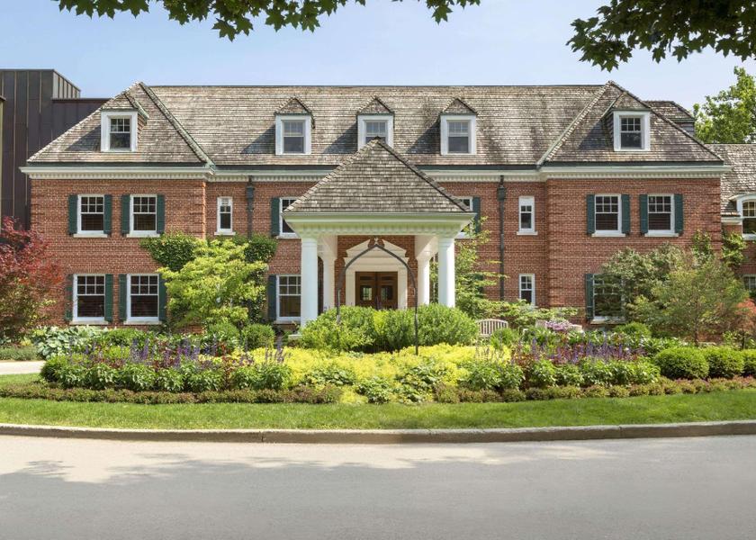 Ontario London exterior view