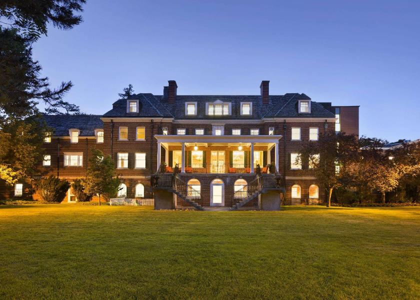 Ontario London exterior view