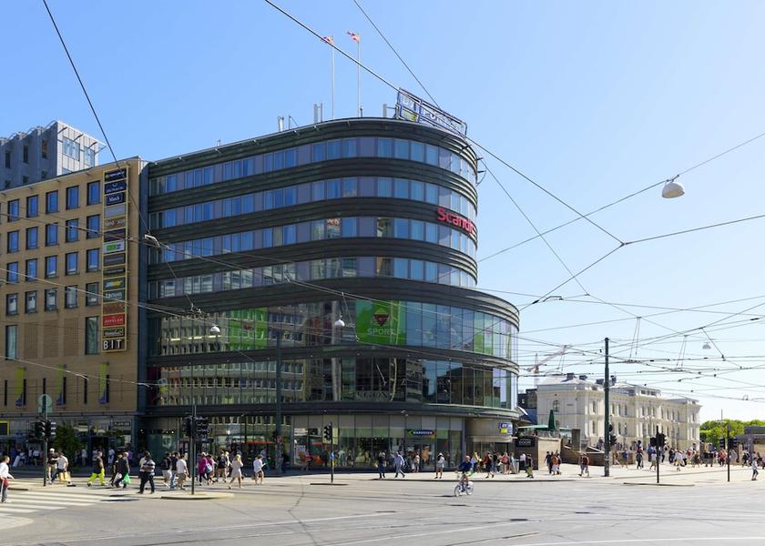  Oslo Exterior Detail