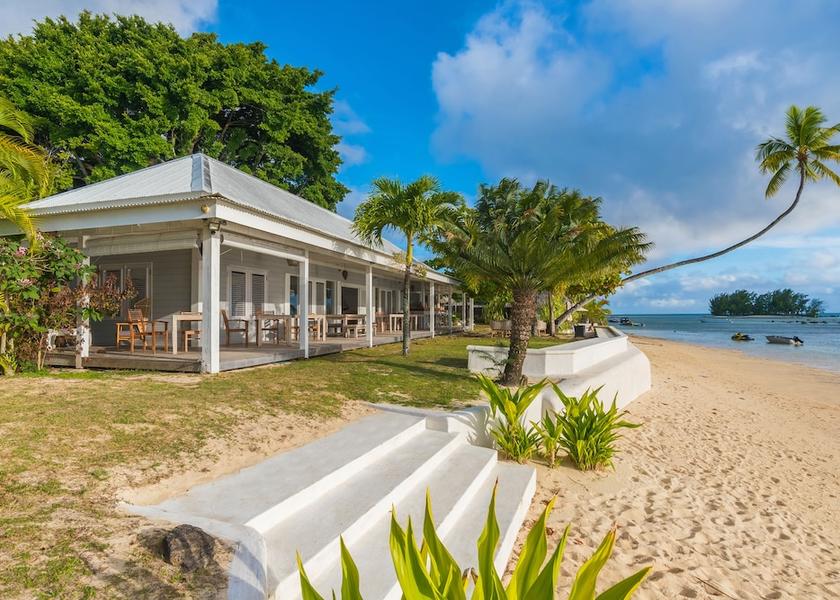  Moorea Exterior Detail