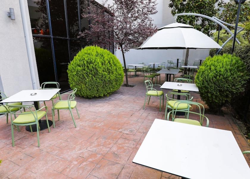  Tirana Restaurant