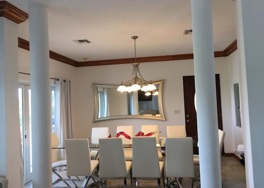 Exuma Moss Town In-Room Dining