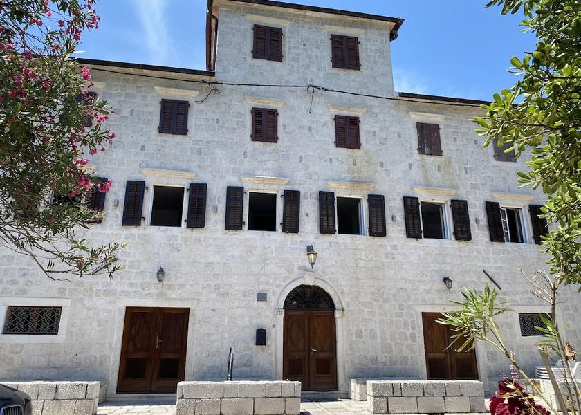 Kotor Facade