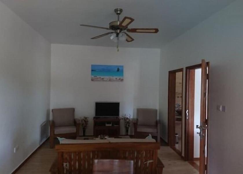 Baie Sainte Anne Praslin Island Living Area