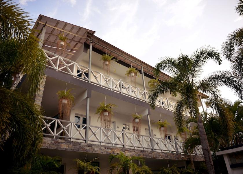 Santo Domingo Boca Chica Exterior Detail