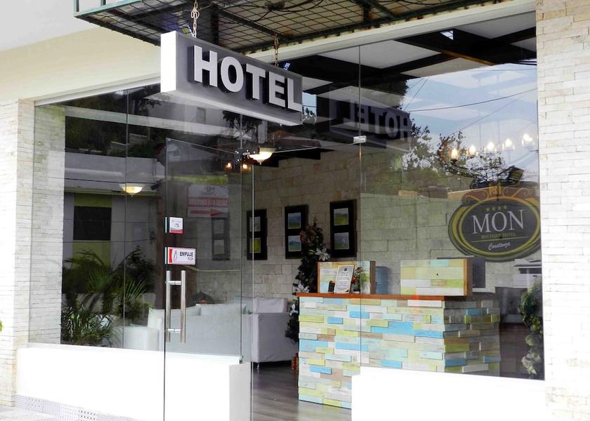 La Vega Constanza Entrance