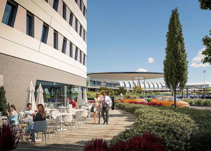  Budapest Exterior Detail