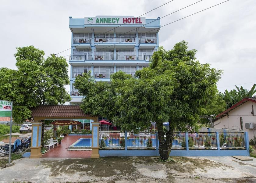 Vientiane Province Vang Vieng Front of property