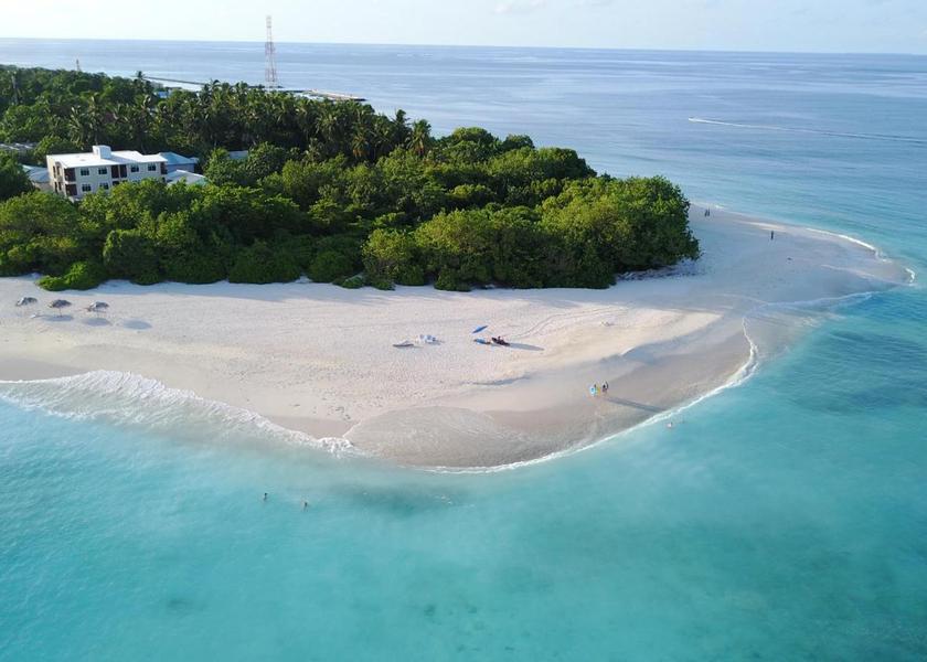 North Ari Atoll Ukulhas Surrounding environment