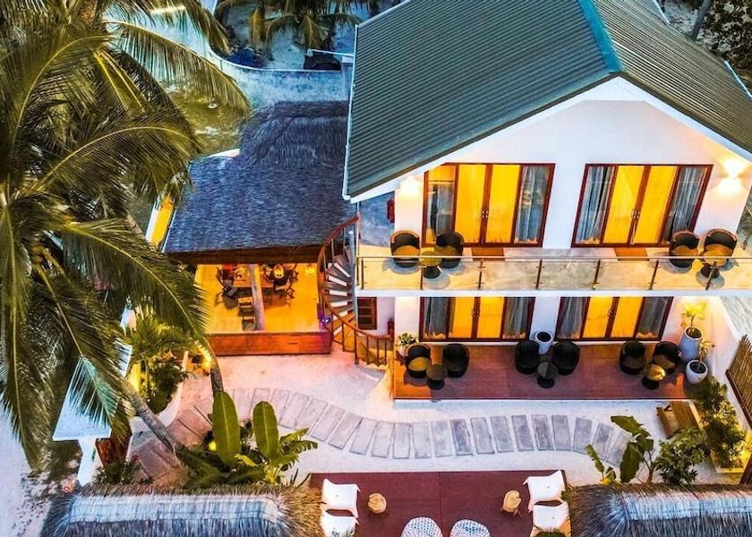 South Ari Atoll Dhiffushi Exterior Detail