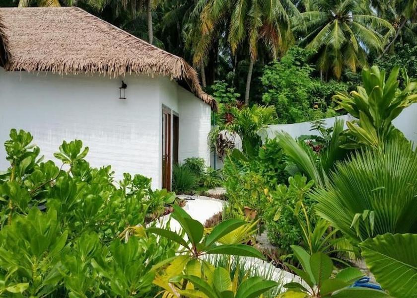 Haa Dhaalu Atoll Nolhivaranfaru Property grounds