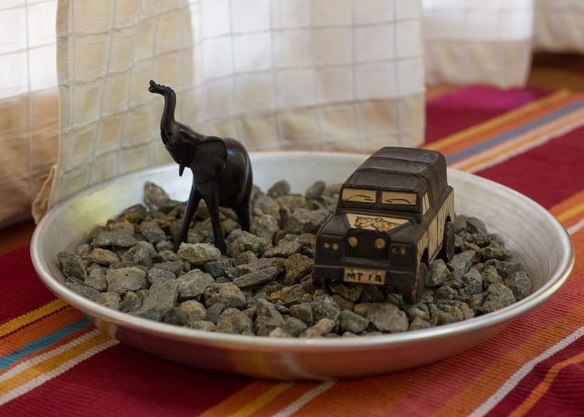  Moshi Interior Entrance