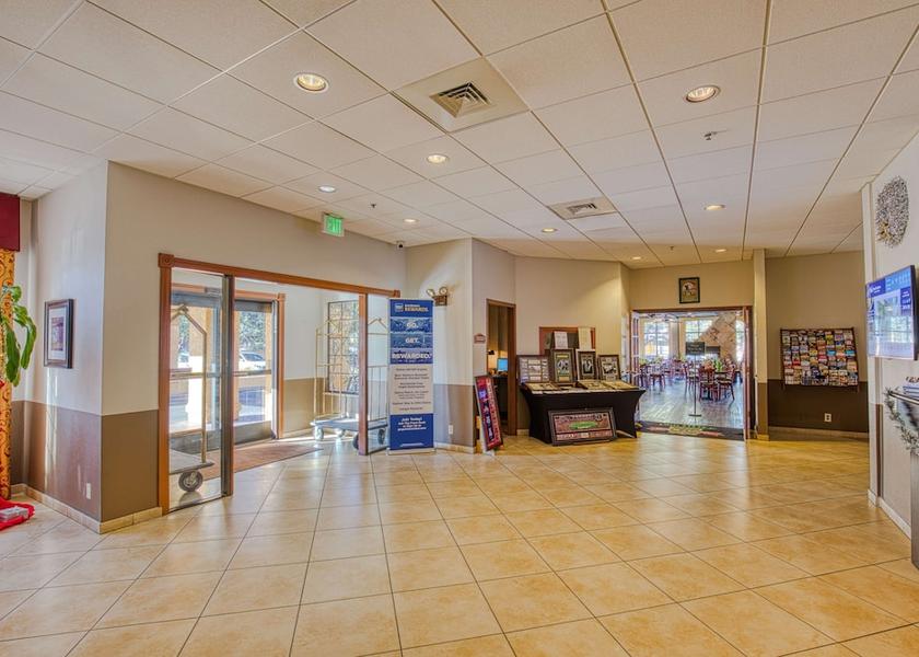 Arizona Green Valley Lobby