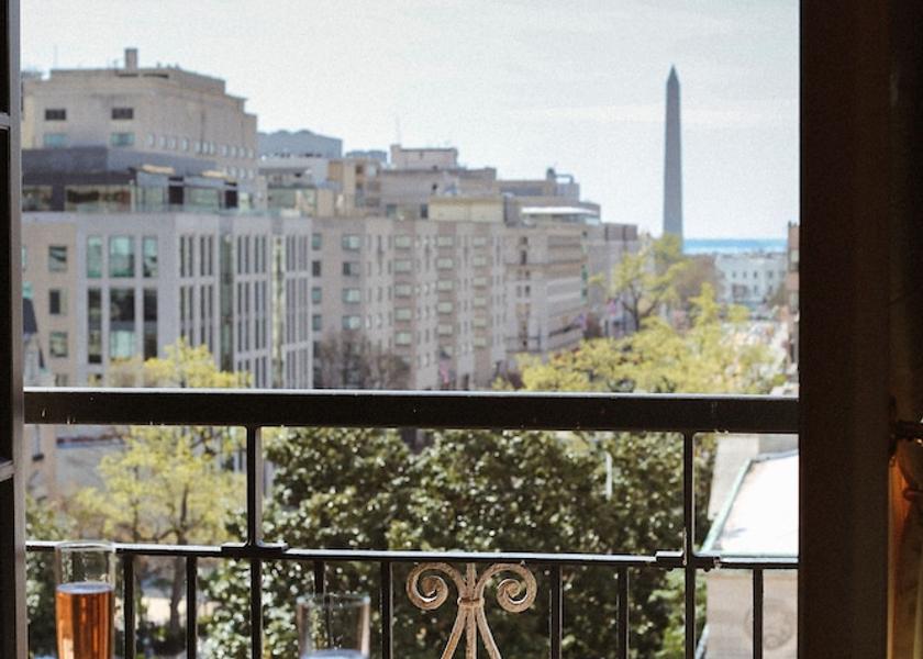 Virginia Washington Exterior Detail