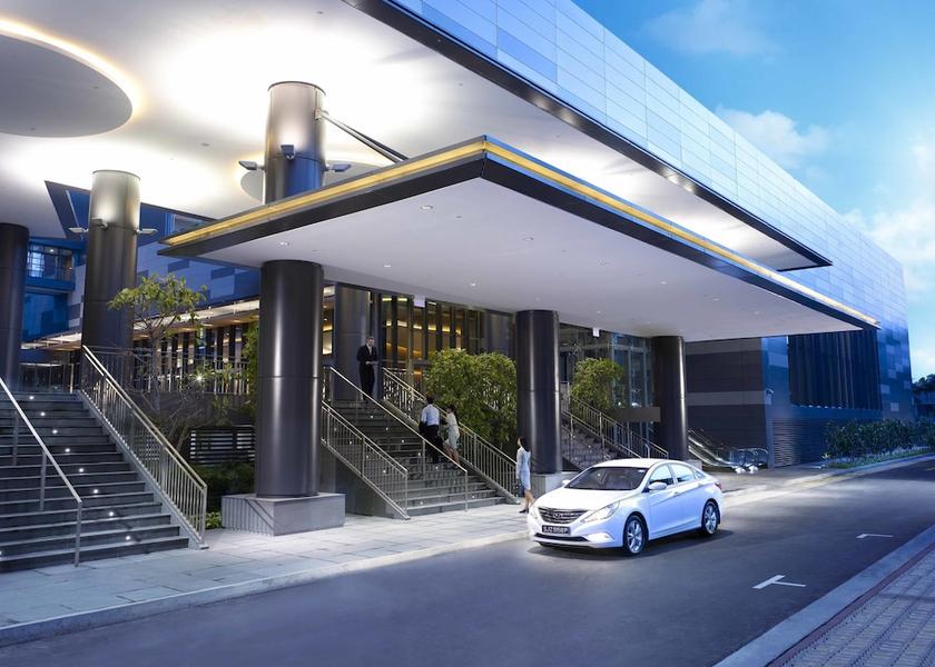  Singapore Facade