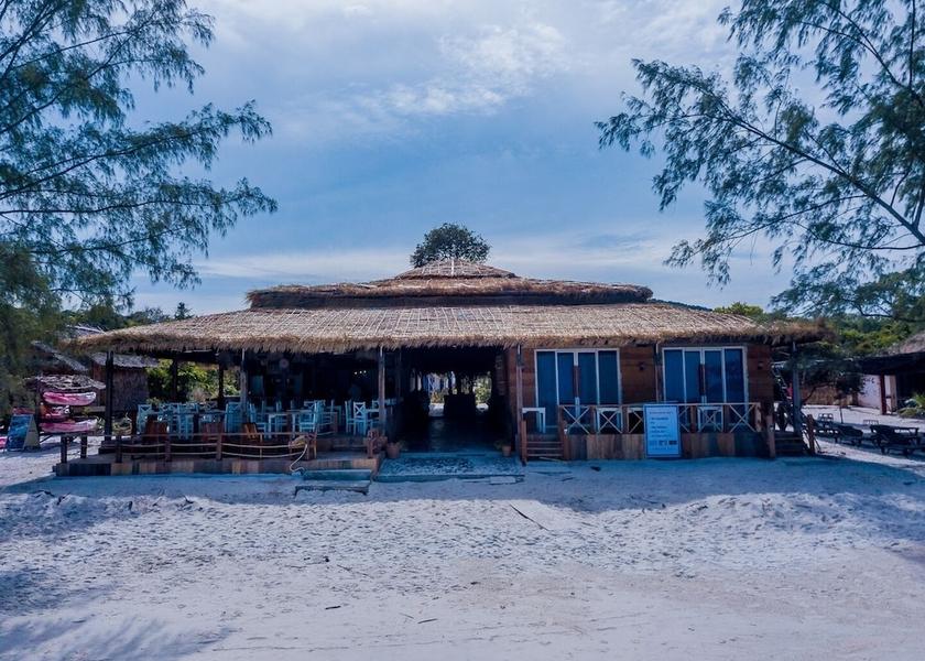 Preah Sihanouk Koh Rong Sanloem Front of property