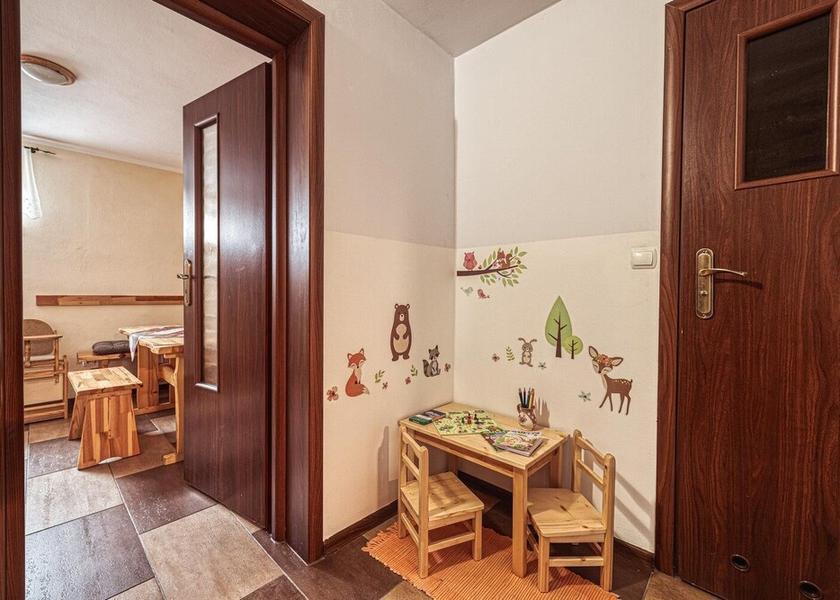  Vyšné Ružbachy Interior Entrance