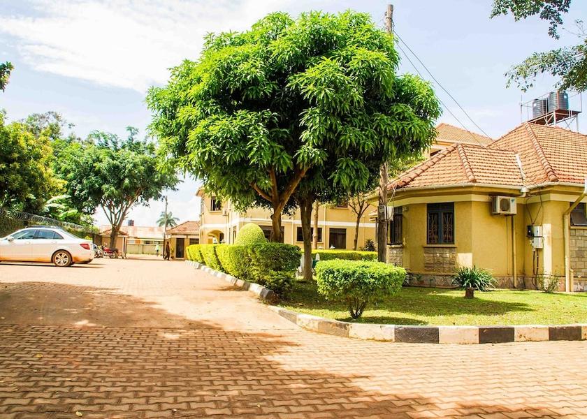  Gulu Exterior Detail