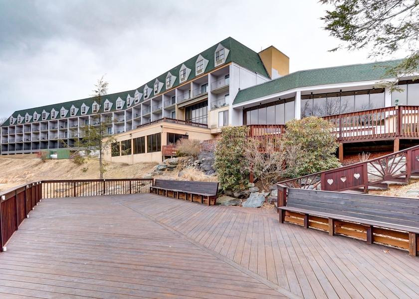 Pennsylvania Tannersville Property Grounds