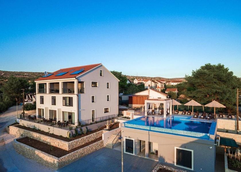 Split-Dalmatia Milna Exterior Detail