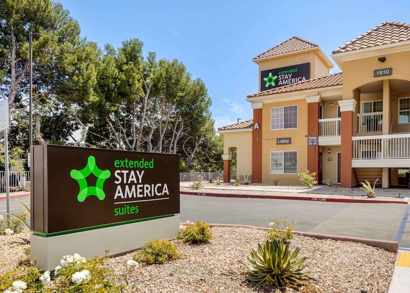 California El Segundo Exterior