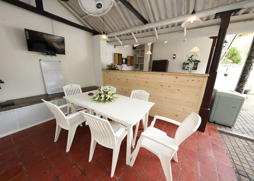 Matara District Mirissa Breakfast Area