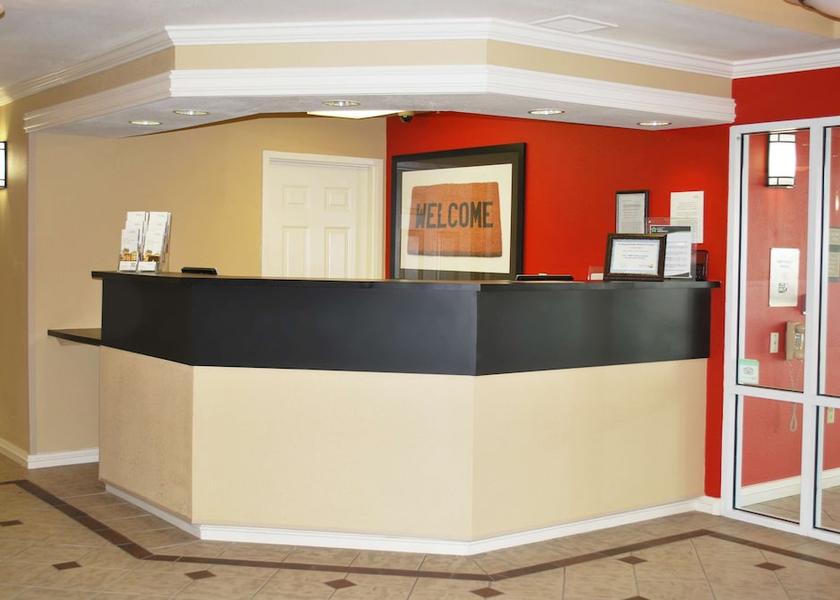 Missouri Maryland Heights Lobby