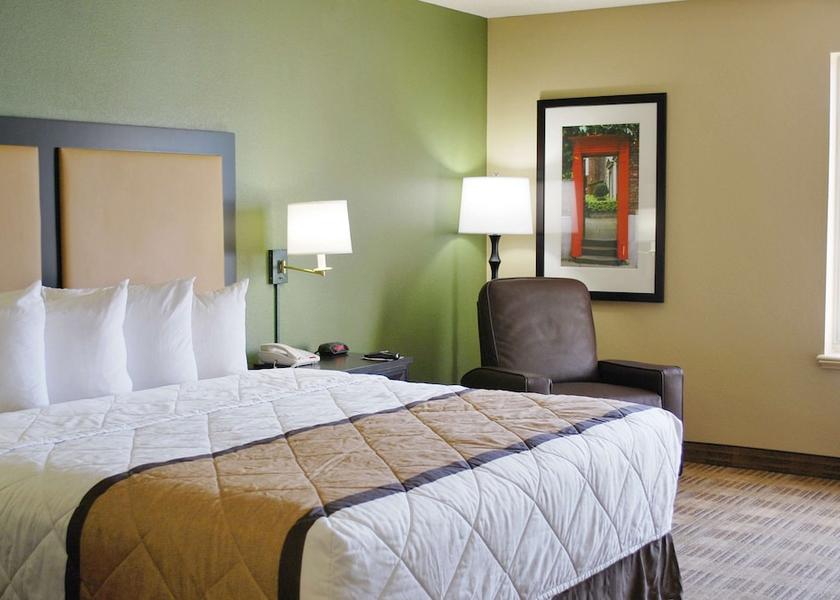 Missouri Maryland Heights Room