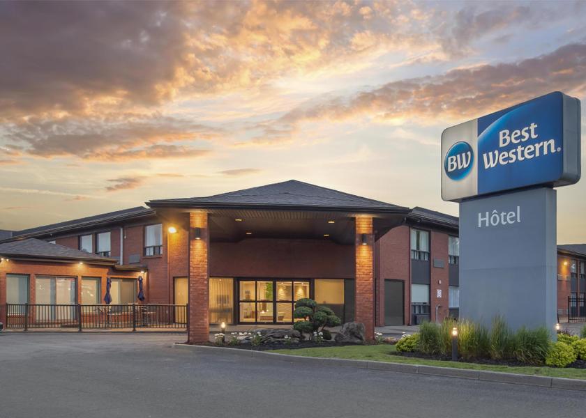 Quebec Brossard exterior view