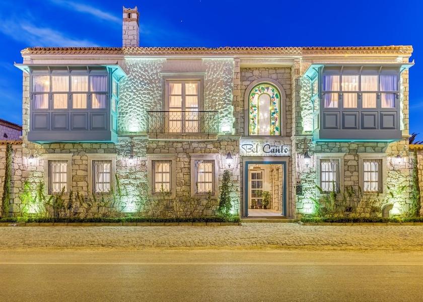 Izmir Çeşme Entrance