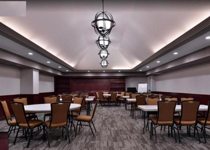California Modesto Meeting Room