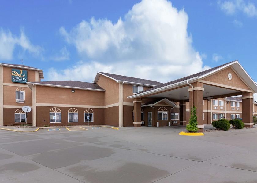 Nebraska McCook Exterior Detail