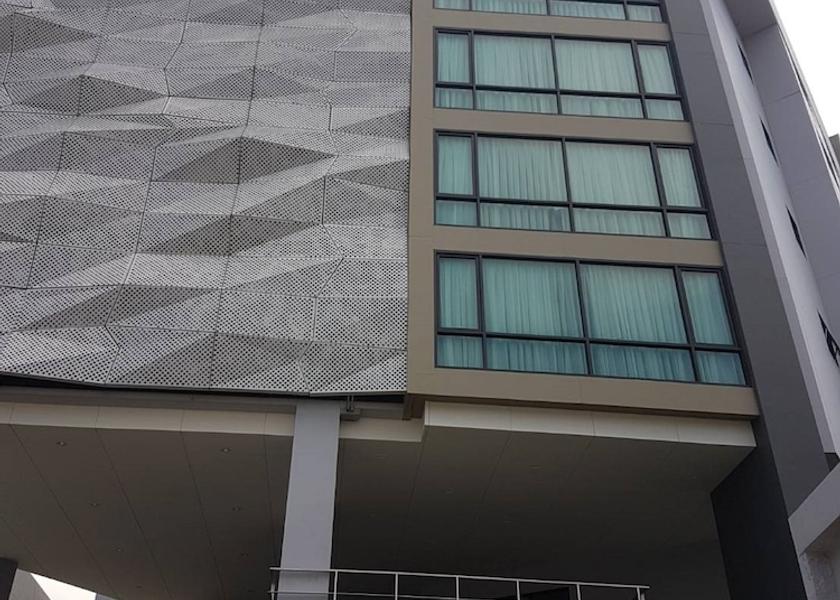 Bangkok Bang Kruai Facade