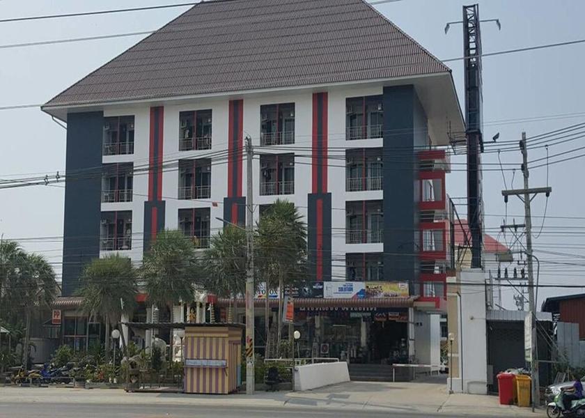 Chonburi Phan Thong Exterior Detail