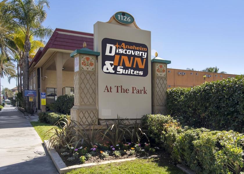 California Anaheim Front of property