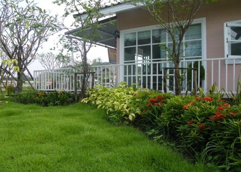 Nakhon Ratchasima Sung Noen Exterior Detail