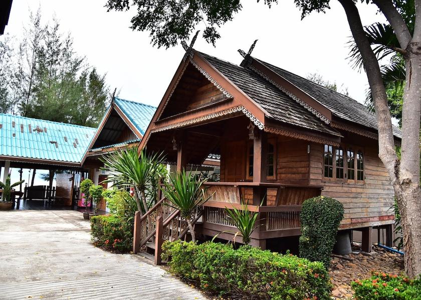 Prachuap Khiri Khan Kui Buri Exterior Detail