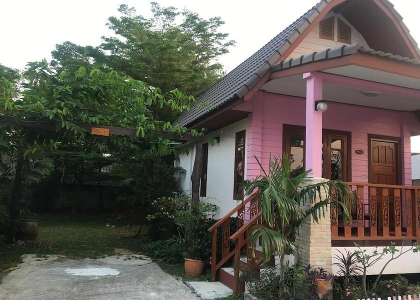  Bang Pakong Exterior Detail