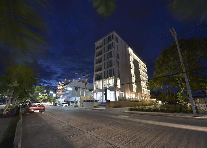 Phayao Province Phayao Front of property - evening/night