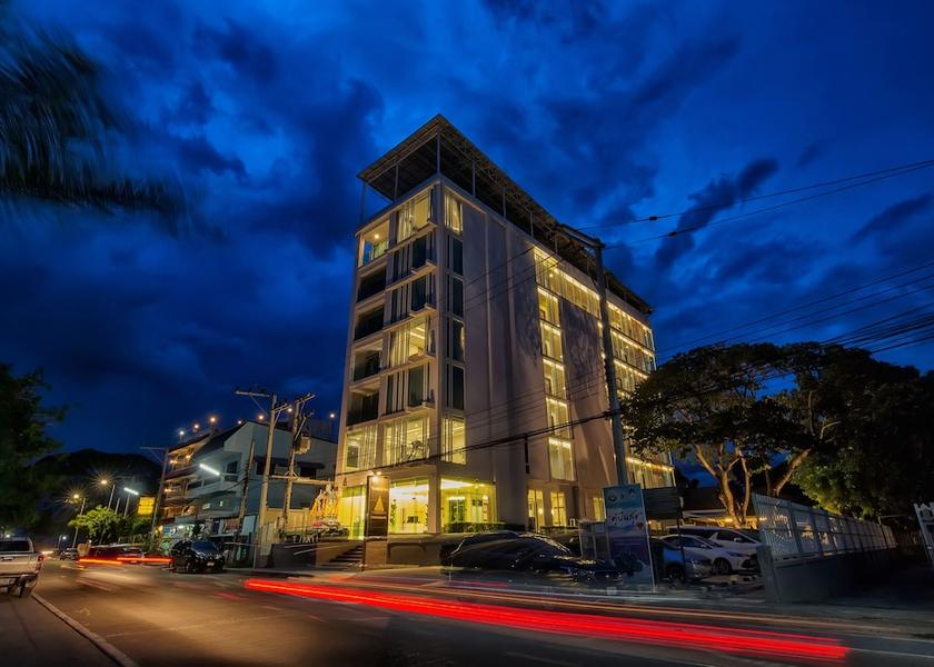 Phayao Province Phayao Front of property - evening/night